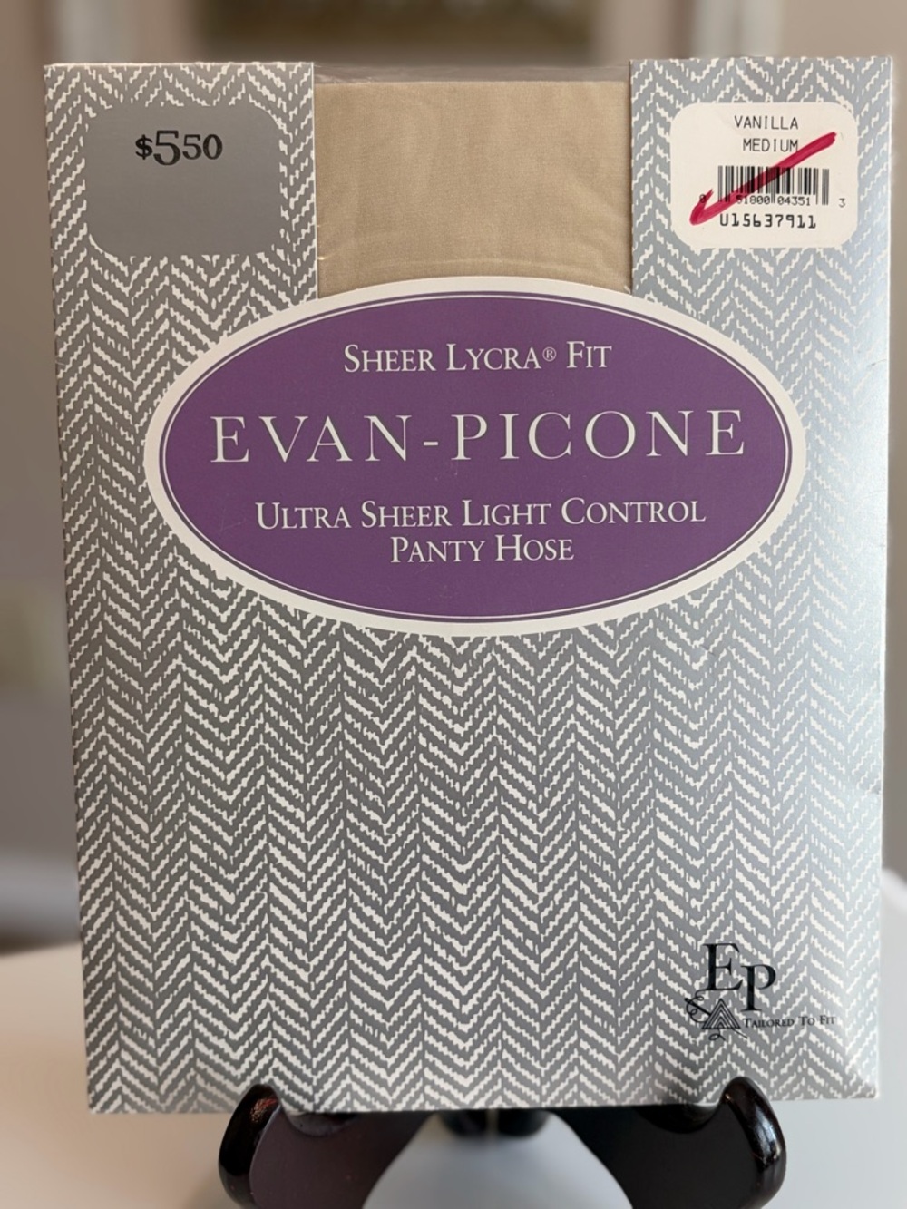 Vintage Evan-Picone Ultra Sheer Light Control Panty Hose - Vanilla- Medium